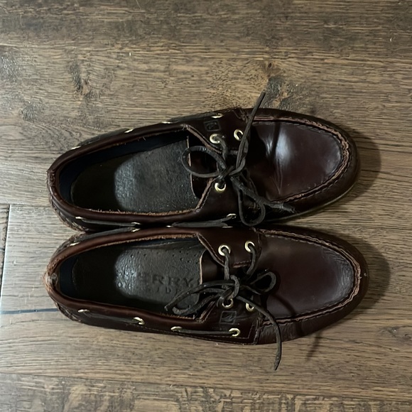 Great condition Sperry two-eye boat shoes - Picture 2 of 7